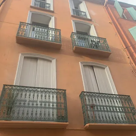 Joli T2 Avec Grande Terrasse Centre 아파트