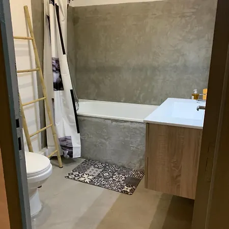 아파트 Joli T2 Avec Grande Terrasse Centre *