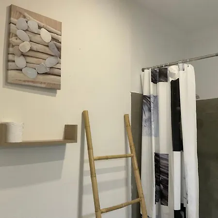 Joli T2 Avec Grande Terrasse Centre